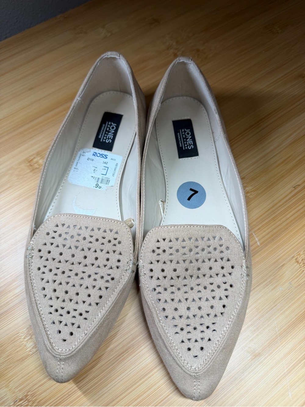 Jones New York Signature Samantha Nude Pointed-Toe Perforated Loafers Size 7